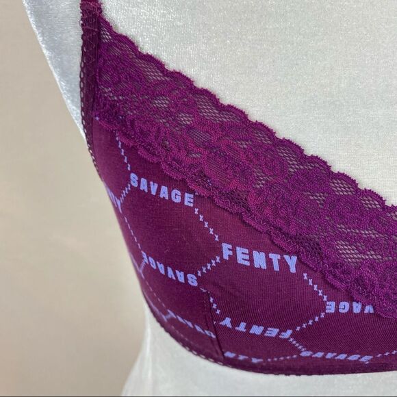 Savage X Fenty Unlined Lace Trim Logo Bra Small - Picture 7 of 9